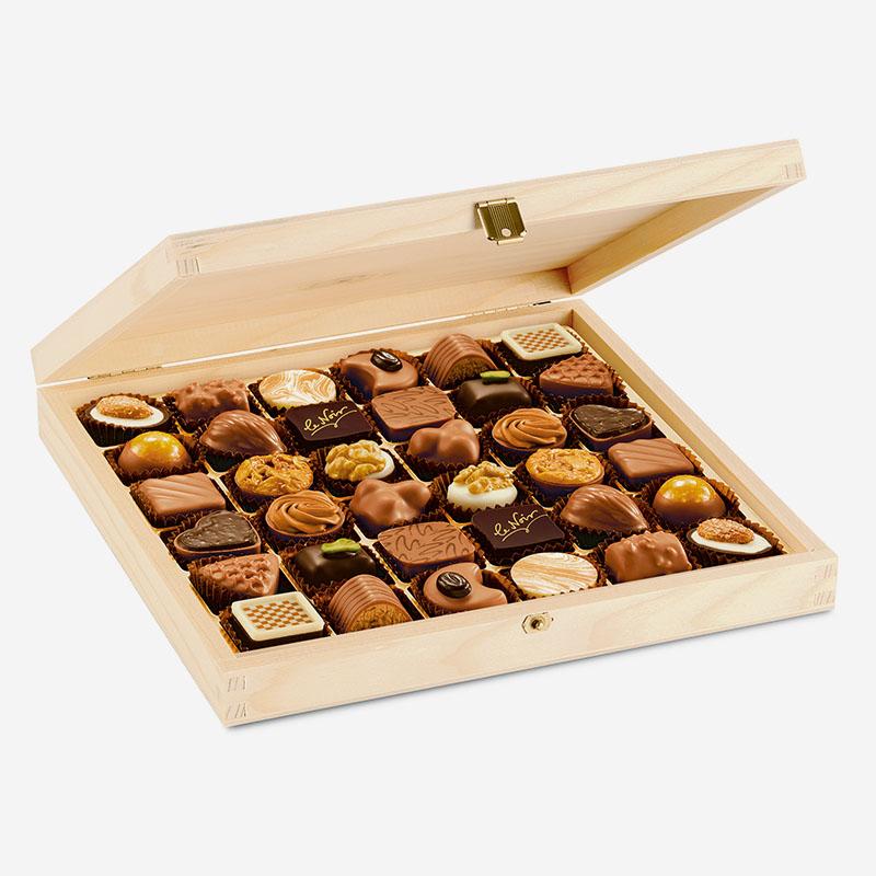 36 pcs praline assorted chocolate in a wooden box