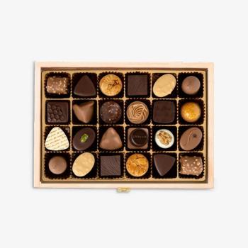 48 pcs praline assorted chocolate in a wooden box