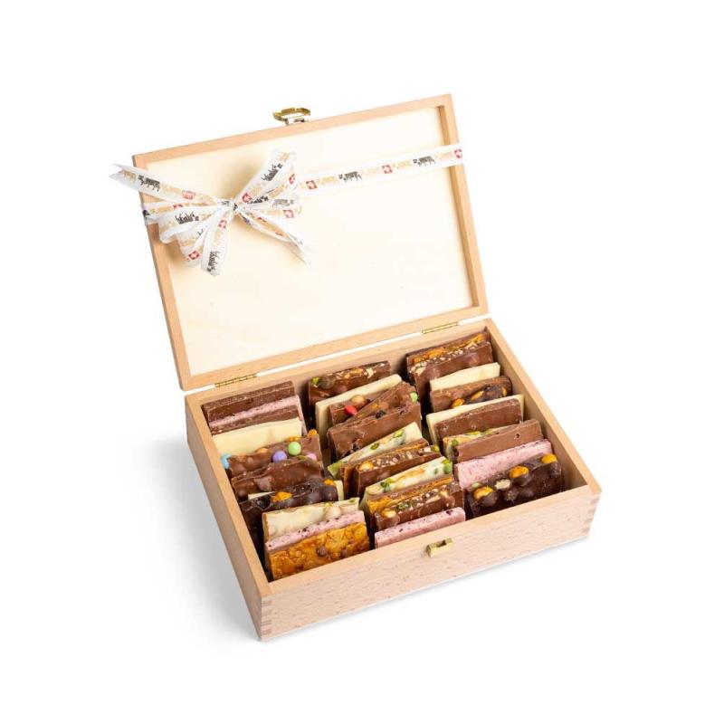 48 pcs fresh chocolate in a wooden box - 1000 g
