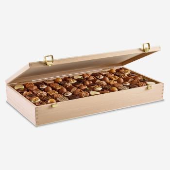 144 pcs praline assorted chocolate in a wooden box